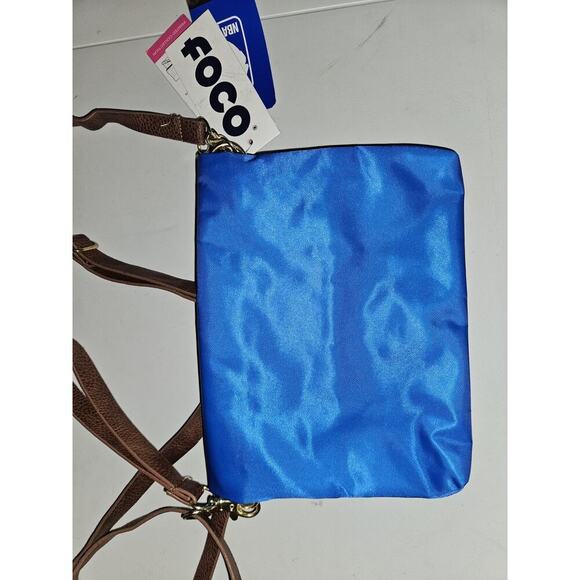 NWT! FOCO NBA Golden State Warriors Womens Repeat Logo Crossbody Wristlet - Picture 6 of 13